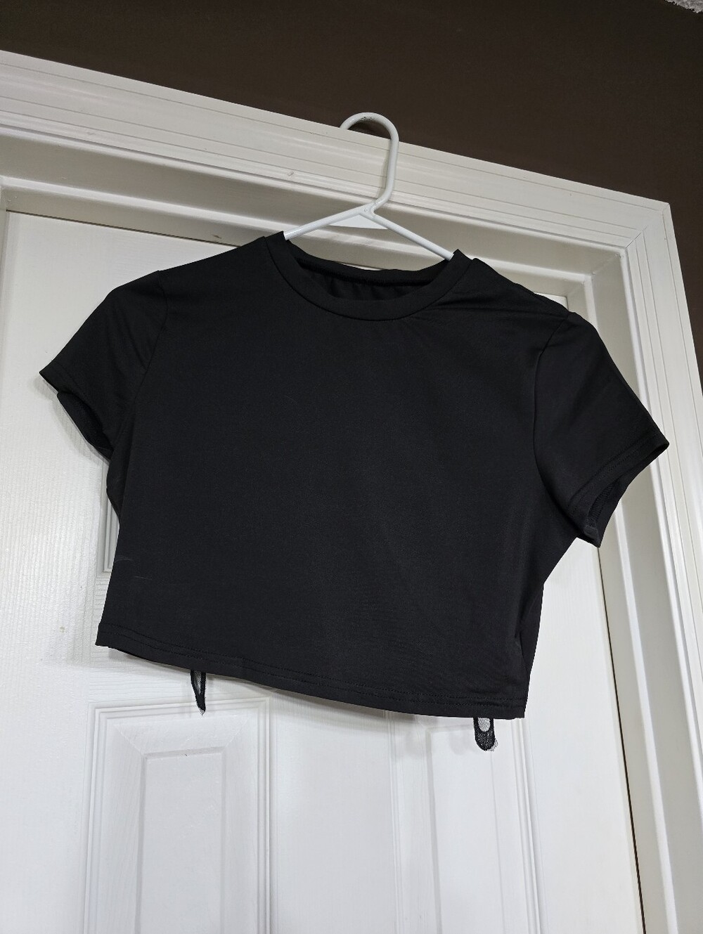 SHEIN Black Short Sleeve Crewneck Crop Top